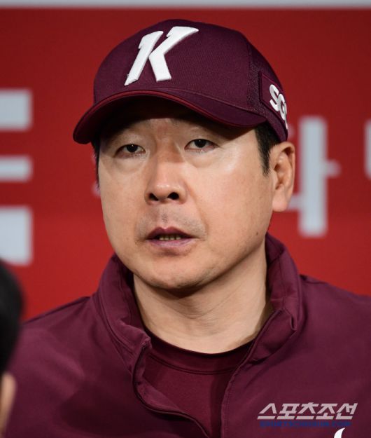 1일 고척돔에서 열리는 KBO리그 키움과 두산의 경기. 기자들의 질문에 답하고 있는 키움 홍원기 감독. 고척=송정헌 기자songs@sportschosun.com/2025.06.01/