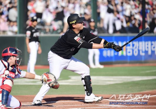 28일 부산 사직구장에서 열린 롯데와 KT의 경기. 1회 1타점 적시타를 날린 KT 장성우. 부산=송정헌 기자songs@sportschosun.com/2025.06.28/