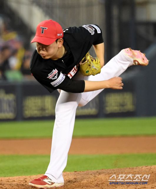 28일 잠실구장에서 열린 LG 트윈스와 KIA 타이거즈의 경기. KIA 성영탁이 역투하고 있다. 잠실=박재만 기자 pjm@sportschosun.com/2025.06.28/