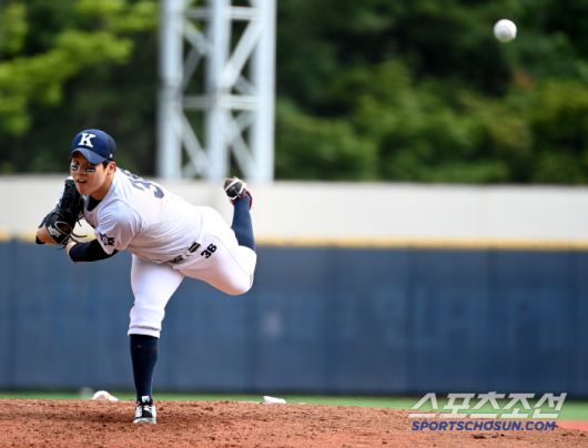 1일 서울 목동구장에서 열린 제80회 청룡기 고교야구선수권 대회 및 주말리그 왕중왕전 광주일고와 경남고의 경기, 경남고 선발투수 조원우가 역투하고 있다. 목동=허상욱 기자wook@sportschosun.com/2025.07.01/