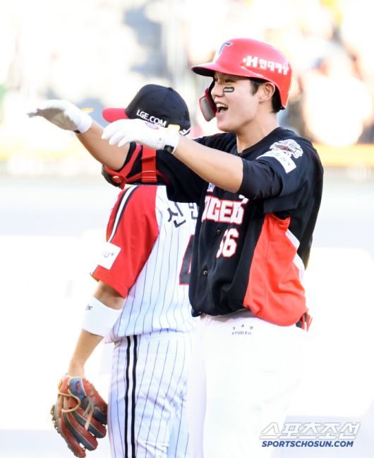 29일 잠실구장에서 열린 LG 트윈스와 KIA 타이거즈의 경기. 6회초 1사 3루 KIA 오선우가 적시타를 날린 뒤 환호하고 있다. 잠실=박재만 기자 pjm@sportschosun.com/2025.06.29/