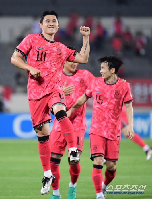 7일 축구대표팀이 용인미르스타디움에서 동아시안컵 중국과 첫 경기를 펼쳤다. 전반 선취골을 성공시킨 이동경. 용인=송정헌 기자songs@sportschosun.com/2025.07.07/