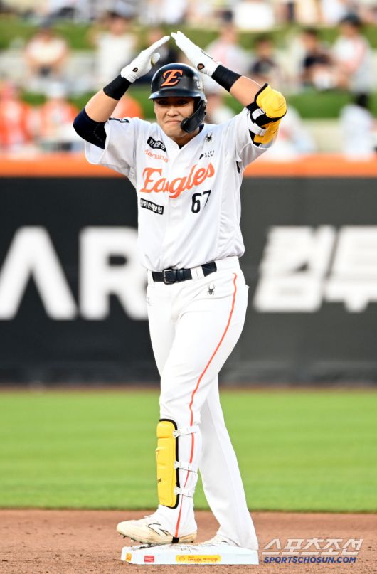 11일 대전 한화생명볼파크에서 열린 2025 KBO 퓨처스리그 올스타전, 2회말 2사 1,2루 남부올스타 한화 한지윤이 2타점 2루타를 치고 있다.  대전=허상욱 기자wook@sportschosun.com/2025.07.11/