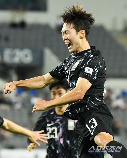 11일 오후 경기도 용인미르스타디움에서 열린 E-1 챔피언십(동아시안컵) 한국과 홍콩의 경기. 강상윤이 선제골을 넣은 후 환호하고 있다. 용인=정재근 기자 cjg@sportschosun.com/2025.7.11/