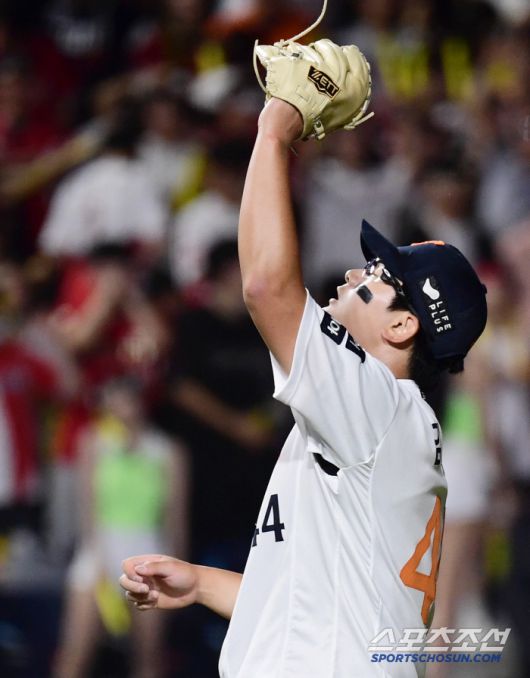 9일 대전 한화생명 볼파크에서 열린 한화와 KIA의 경기. 한화가 KIA에 7대 4로 승리했다. 경기 종료 후 기뻐하는 김서현. 대전=송정헌 기자songs@sportschosun.com/2025.07.09/