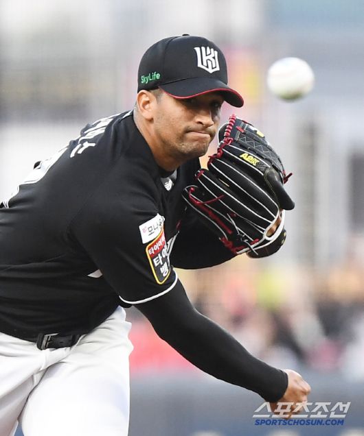 17일 광주 기아 챔피언스필드에서 열린 KT-KIA전. 선발투수 쿠에바스가 투구하고 있다. 광주=정재근 기자 cjg@sportschosun.com/2025.4.17/