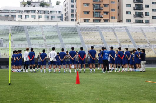 성남종합운동장 /2025 EAFF E-1 풋볼 챔피언십 / 남자A대표팀/ 훈련/ 스크럼/ 단체/ 사진 김정욱