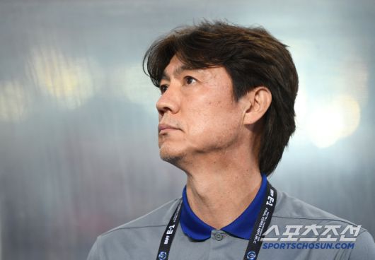 11일 오후 경기도 용인미르스타디움에서 열린 E-1 챔피언십(동아시안컵) 한국과 홍콩의 경기. 홍명보 감독이 경기 시작을 기다리고 있다. 용인=정재근 기자 cjg@sportschosun.com/2025.7.11/