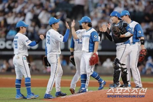 니혼햄은 최근 8경기에서 7승을 올리는 상승세를 이어가고 있다. 2위 소프트뱅크에 2.5경기 앞선 1위를 달리고 있다. 사진캡처=니혼햄 파이터스 SNS