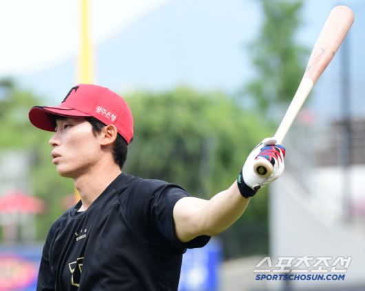 10일 광주 기아챔피언스필드에서 열린 KBO리그 KIA와 삼성의 경기. 타격 훈련을 하고 있는 김호령. 광주=송정헌 기자songs@sportschosun.com/2025.06.10/