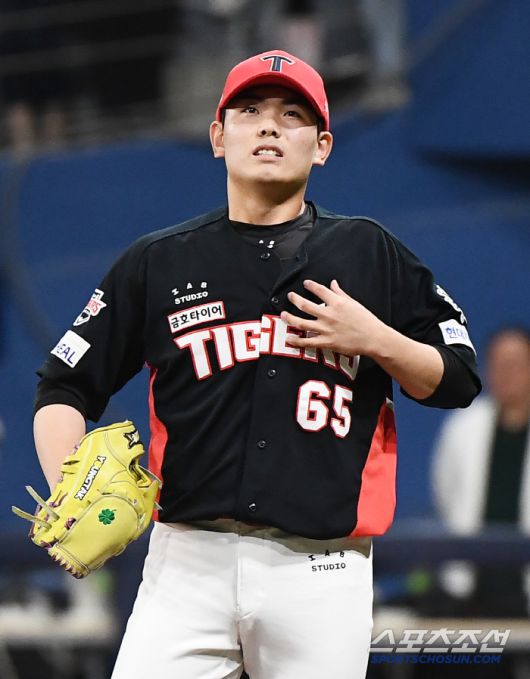 24일 서울 고척스카이돔에서 열린 KIA-키움전. 6회말 1사 1, 2루 성영탁이 등판했지만 임지열에게 스리런포를 허용하고 있다. 고척=정재근 기자 cjg@sportschosun.com/2025.6.24/