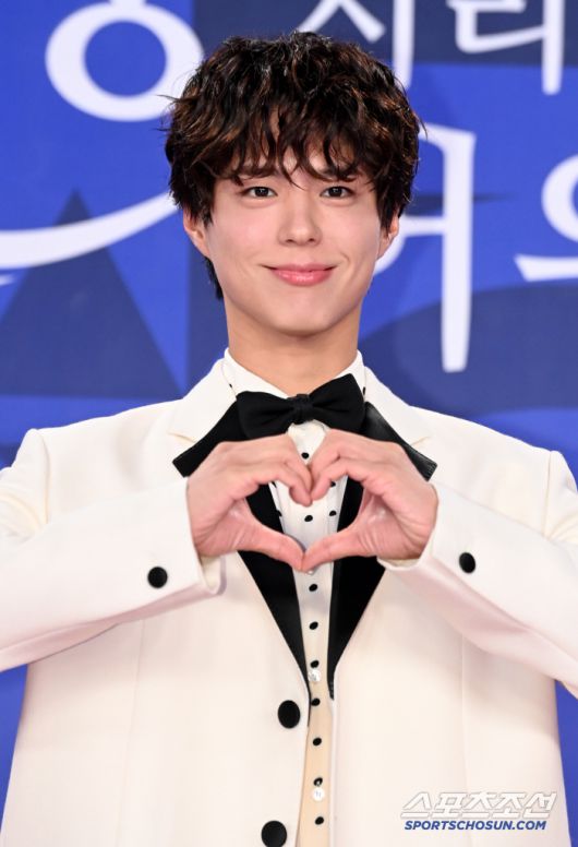 제4회 청룡시리즈어워즈(Blue Dragon Series Awards)가 18일 인천 파라다이스시티에서 열렸다. 시상식 전 진행된 레드카펫 행사에서 박보검이 포즈를 취하고 있다. 인천=허상욱 기자wook@sportschosun.com/2025.07.18/