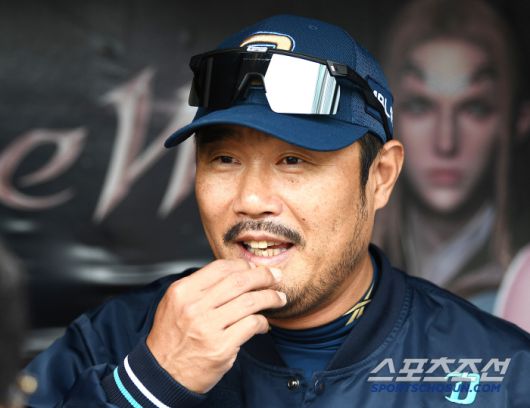 31일 창원 NC파크에서 열린 한화-NC전. NC 이호준 감독이 인터뷰하고 있다. 창원=정재근 기자 cjg@sportschosun.com/2025.5.31/