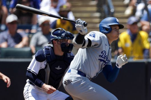 오타니 쇼헤이가 9회초 우중간 쪽으로 2루타를 날리고 있다. Imagn Image연합뉴스
