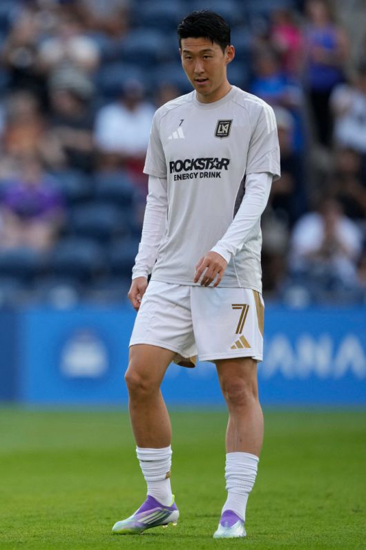 BRIDGEVIEW, ILLINOIS - AUGUST 09: Son Heung-Min #7 of Los Angeles FC warms up prior to the MLS match between Chicago Fire FC and Los Angeles Football Club at SeatGeek Stadium on August 09, 2025 in Bridgeview, Illinois.   Patrick McDermott/Getty Images/AFP (Photo by Patrick McDermott / GETTY IMAGES NORTH AMERICA / Getty Images via AFP)        <저작권자(c) 연합뉴스, 무단 전재-재배포, AI 학습 및 활용 금지>
