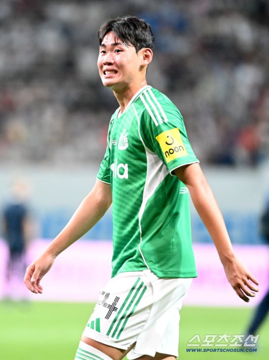 3일 서울월드컵경기장에서 열린 토트넘과 뉴캐슬의 경기, 경기에 나선 뉴캐슬 박승수. 상암=허상욱 기자wook@sportschosun.com/2025.08.03/