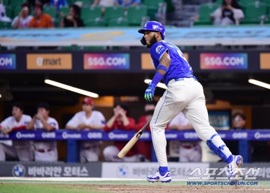 5일 인천 SSG랜더스필드에서 열린 SSG와 삼성의 경기. 4회 역전 3점 홈런을 날린 삼성 디아즈. 인천=송정헌 기자songs@sportschosun.com/2025.08.05/