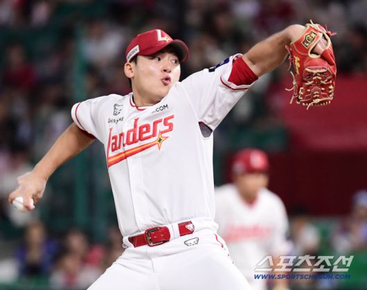 6일 인천 SSG랜더스필드에서 열린 SSG와 삼성의 경기. 투구하고 있는 SSG 조병현. 인천=송정헌 기자songs@sportschosun.com/2025.08.06/