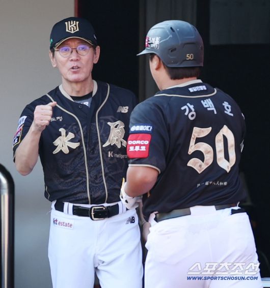 18일 수원 케이티위즈파크에서 열린 KT와 LG의 더블헤더 1차전 경기. 4회말 LG 치리노스 상대 솔로홈런을 날린 KT 강백호. 수원=송정헌 기자songs@sportschosun.com/2025.09.18/