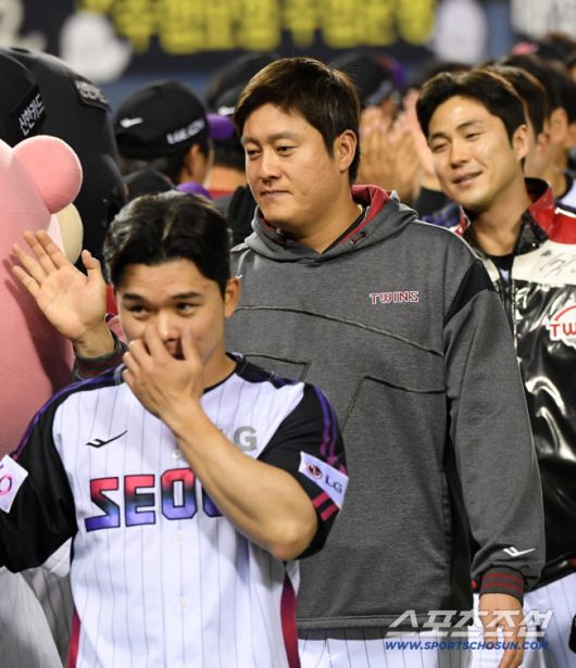 11일 잠실구장에서 열린 LG 트윈스와 두산 베어스의 경기. 승리한 LG 김강률이 기뻐하고 있다. 잠실=박재만 기자 pjm@sportschosun.com/2025.04.11/
