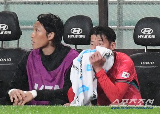 10일 오후 서울 상암동 서울월드컵경기장에서 대한민국 축구대표팀과 브라질의 A매치 평가전이 열렸다. 후반 교체된 손흥민. 상암=송정헌 기자songs@sportschosun.com/2025.10.10/