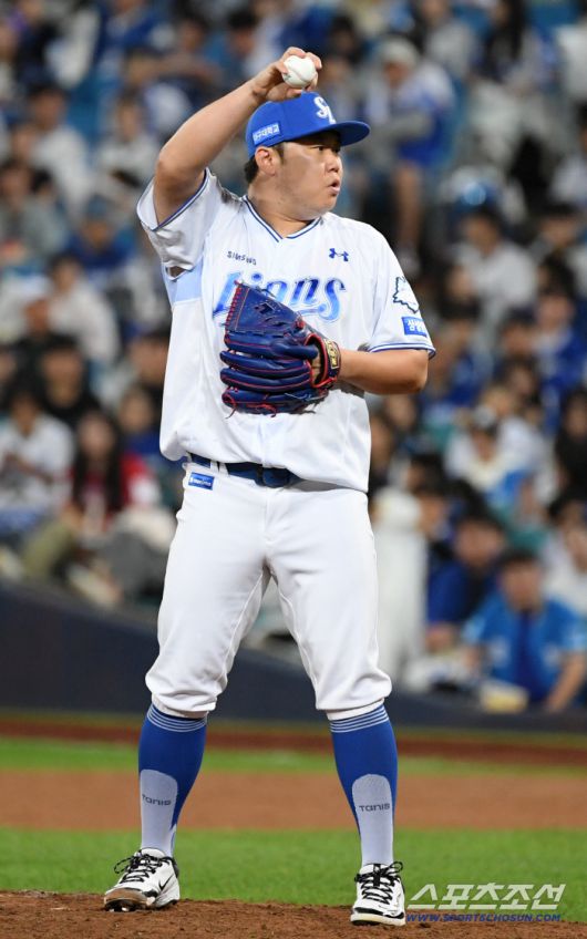 14일 대구 라이온즈파크에서 열린 삼성과 SSG의 준PO 4차전. 삼성 이승현이 역투하고 있다. 대구=박재만 기자 pjm@sportschosun.com/2025.10.14/