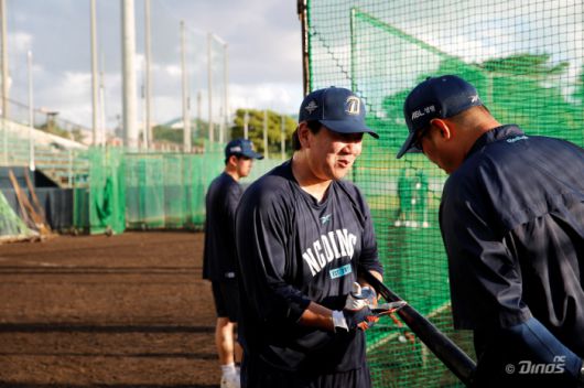 NC 다이노스 이우성(왼쪽)과 이호준 감독. 사진제공=NC 다이노스