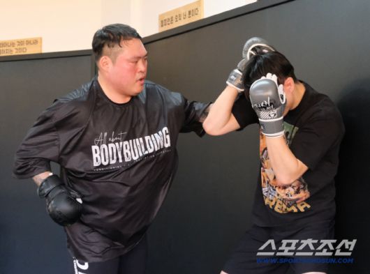 김남신이 허재혁과의 대결을 위해 훈련하고 있다. 사진제공=로드FC