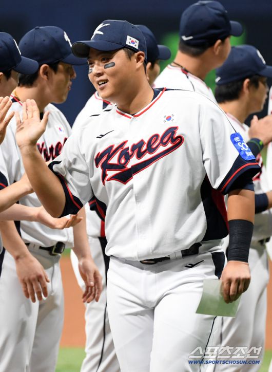 2025 K-BASEBALL SERIES 대한민국과 체코의 평가전이 8일 고척스카이돔에서 열렸다. 한동희가 입장하고 있다. 고척=박재만 기자 pjm@sportschosun.com/2025.11.08/