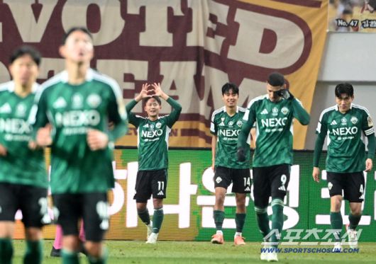 6일 서울월드컵경기장에서 열린 2025 하나은행 코리아컵 결승, 전북 현대와 광주FC의 경기. 전북 이승우가 역전골을 터뜨리며 기뻐하고 있다. 상암=허상욱 기자wook@sportschosun.com/2025.12.06/