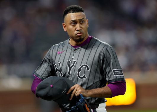 NEW YORK, NEW YORK - SEPTEMBER 13: Edwin Diaz #39 of the New York Mets walks to the dugout after the top of the ninth inning against the Texas Rangers at Citi Field on September 13, 2025 in the Flushing neighborhood of the Queens borough of New York City.   Elsa/Getty Images/AFP (Photo by ELSA / GETTY IMAGES NORTH AMERICA / Getty Images via AFP)        <저작권자(c) 연합뉴스, 무단 전재-재배포, AI 학습 및 활용 금지>