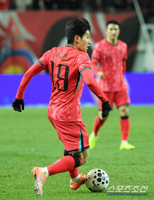 18일 서울월드컵경기장에서 열린 대한민국과 가나의 A매치 평가전. 손흥민이 슈팅을 시도하고 있다. 상암=박재만 기자 pjm@sportschosun.com/2025.11.18/