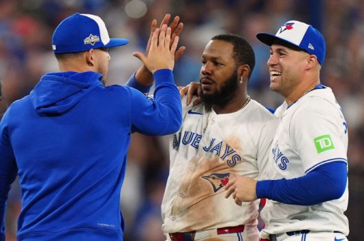 왼쪽부터 호세 베리오스, 블라디미르 게레로 주니어, 조지 스프링어. AP연합뉴스