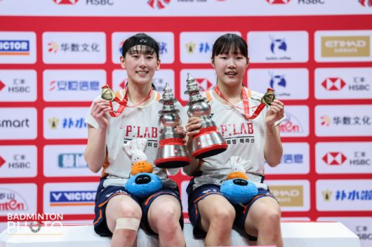 월드투어파이널스에서 여자복식 정상에 오른 이소희((왼쪽)-백하나. 사진제공=대한배드민턴협회