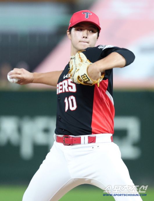 23일 인천 SSG랜더스필드에서 KIA-SSG전. KIA 선발투수 김태형이 투구하고 있다. 인천=정재근 기자 cjg@sportschosun.com/2025.9.23/