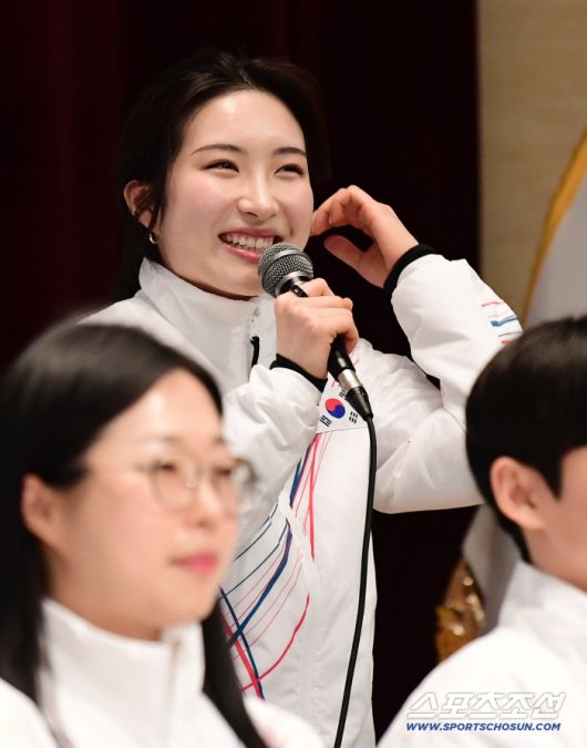 7일 오후 진천선수촌에서 2026밀라노-코르티나 동계올림픽 D-30 미디어데이 행사가 열렸다. 질문에 답하고 있는 쇼트트랙 대표 김길리. 진천=송정헌 기자songs@sportschosun.com/2026.01.07/