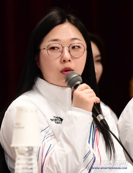 7일 오후 진천선수촌에서 2026밀라노-코르티나 동계올림픽 D-30 미디어데이 행사가 열렸다. 질문에 답하고 있는 컬링 대표 김선영. 진천=송정헌 기자songs@sportschosun.com/2026.01.07/
