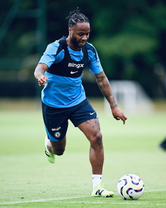 사진=스털링 SNS 캡처