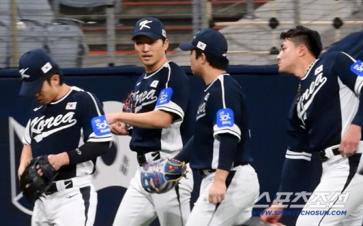 야구대표팀 박해민, 문현빈이 수비 훈련을 하고 있다. 고척=박재만 기자 동영상 캡처