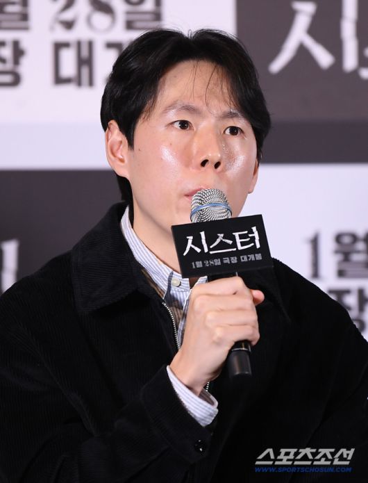 영화 '시스터' 시사회가 12일 오후 서울 CGV용산아이파크몰에서 열렸다. 진성문 감독이 질문에 답하고 있다. 정재근 기자 cjg@sportschosun.com/2026.1.12/