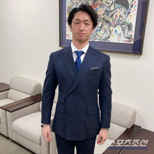 지카모토는 지난 12월 5년-25억엔, 한신 역대 최고 금액에 FA 계약을 했다. 사진출처=한신 타이거즈 SNS