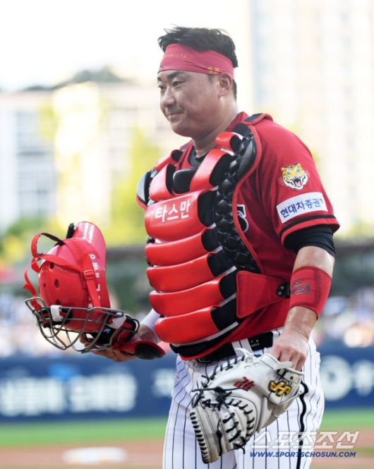 22일 광주 기아챔피언스필드에서 열린 KIA 타이거즈와 LG 트윈스의 경기. KIA 포수 김태군이 숨을 고르고 있다. 광주=박재만 기자 pjm@sportschosun.com/2025.08.22/