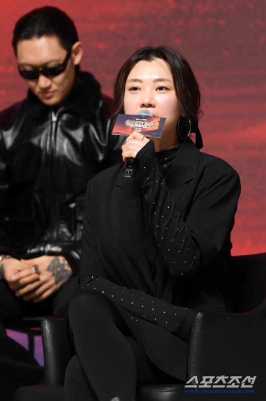 Mnet '쇼미더머니12' 제작발표회가 15일 서울 강남구 논현동 엘리에나 호텔에서 열렸다. 최효진 CP가 포토타임을 갖고 있다. 논현동=박재만 기자 pjm@sportschosun.com/2026.01.15/