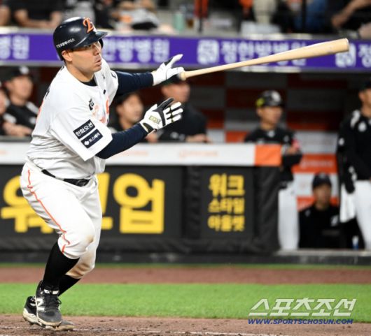 4일 대전 한화생명볼파크에서 열린 KT와 한화의 경기,  5회말 한화 이재원이 안타를 치고 있다. 대전=허상욱 기자wook@sportschosun.com/2025.06.04/