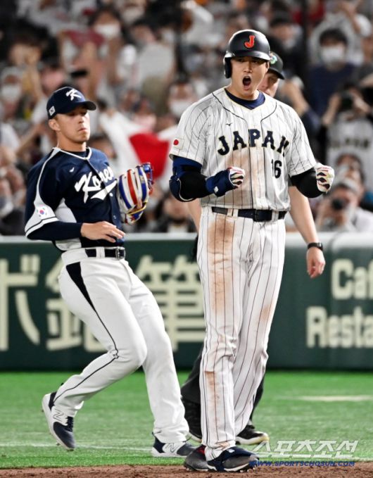 2023 월드베이스볼클래식(WBC) 한국과 일본의 경기가 10일 일본 도쿄돔에서 열렸다. 5회말 일본 오타니가 2루타를 치고 있다. 도쿄(일본)=허상욱 기자wook@sportschosun.com/2023.03.10/