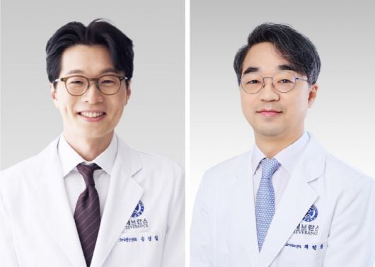 송경철 교수(왼쪽)와 채현욱 교수