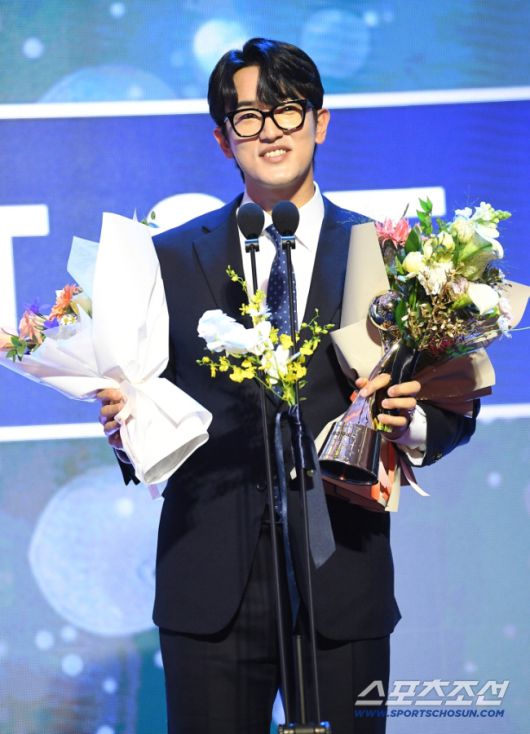 KBO 수비상 투수 부문을 수상한 고영표. 스포츠조선DB