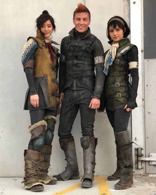 ▲ 왼쪽부터 야마자키 히로나(접수원 역), 야니크 슈만(쾌활한 선발단원 역), 난다 코스타 (사진출처: 배우 난다 코스타 인스타그램)