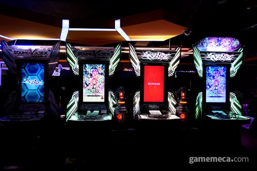 ▲ 국내 단 9곳밖에 없는 완간 미드나이트 최신 시리즈, 맥시멈 튠 6RR (사진: 게임메카 촬영)