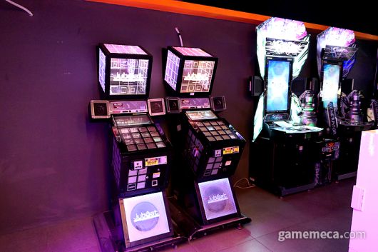 ▲ 세월무상이 느껴지는 스틱형 비디오게임 공간 (사진: 게임메카 촬영)